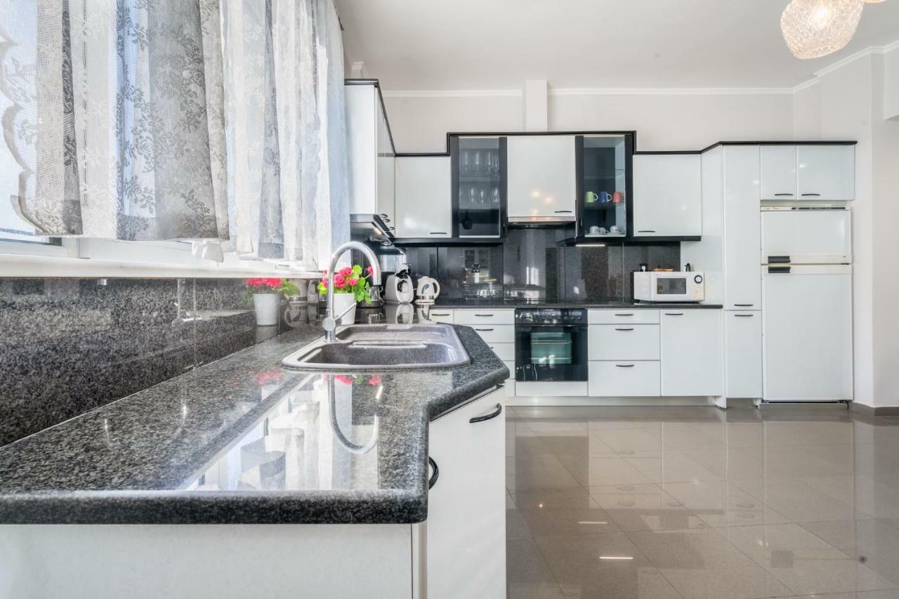 Fontana Luxury Villa Salakos With Pool Near Beach エクステリア 写真